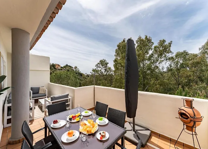 Apartman In Elviria With Terrace,