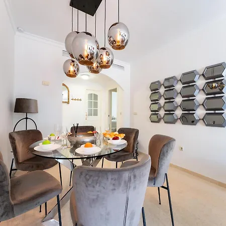 Apartment In Elviria With Terrace,