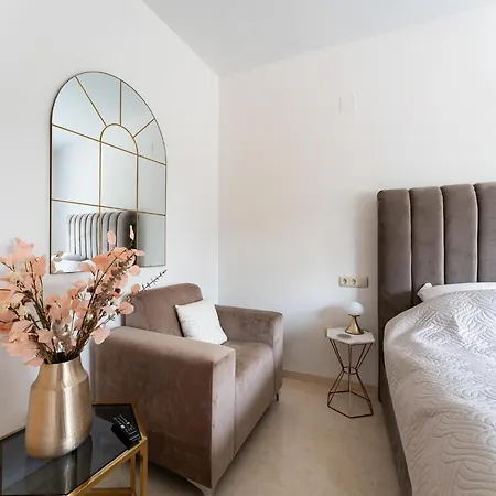 In Elviria With Terrace, Apartment *