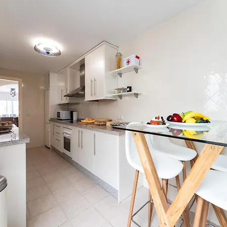 Appartement In Elviria With Terrace,