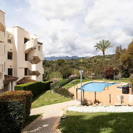 In Elviria With Terrace, Appartement Marbellac