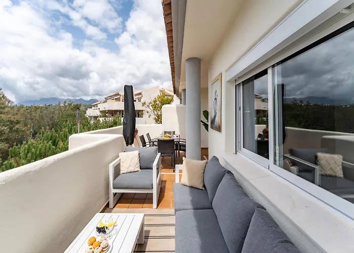 Appartement In Elviria With Terrace, Marbella